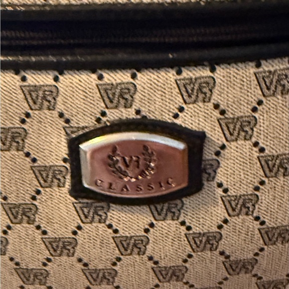 Vintage VR Classic Stylish Monogram Rare Hard To Find Retro Crossbody Bag - Picture 2 of 16